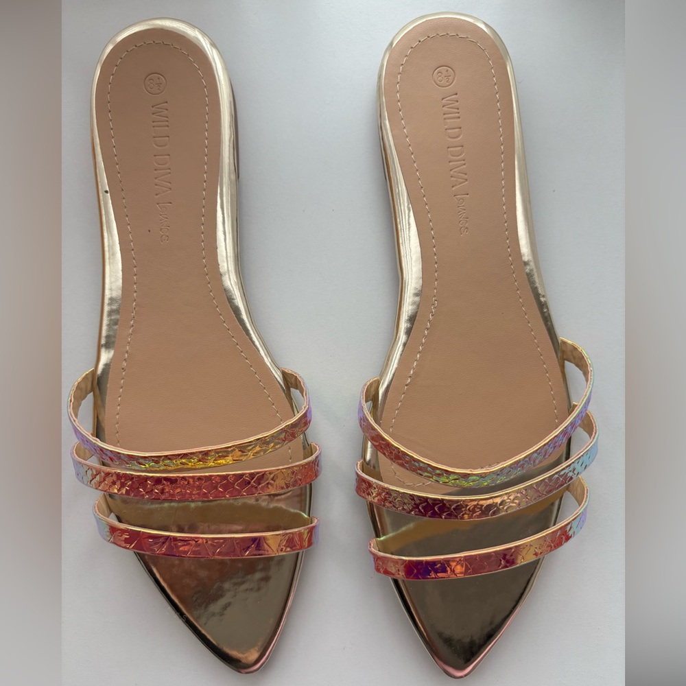 Wild Diva Gold Sandals Elegant Strappy Design
